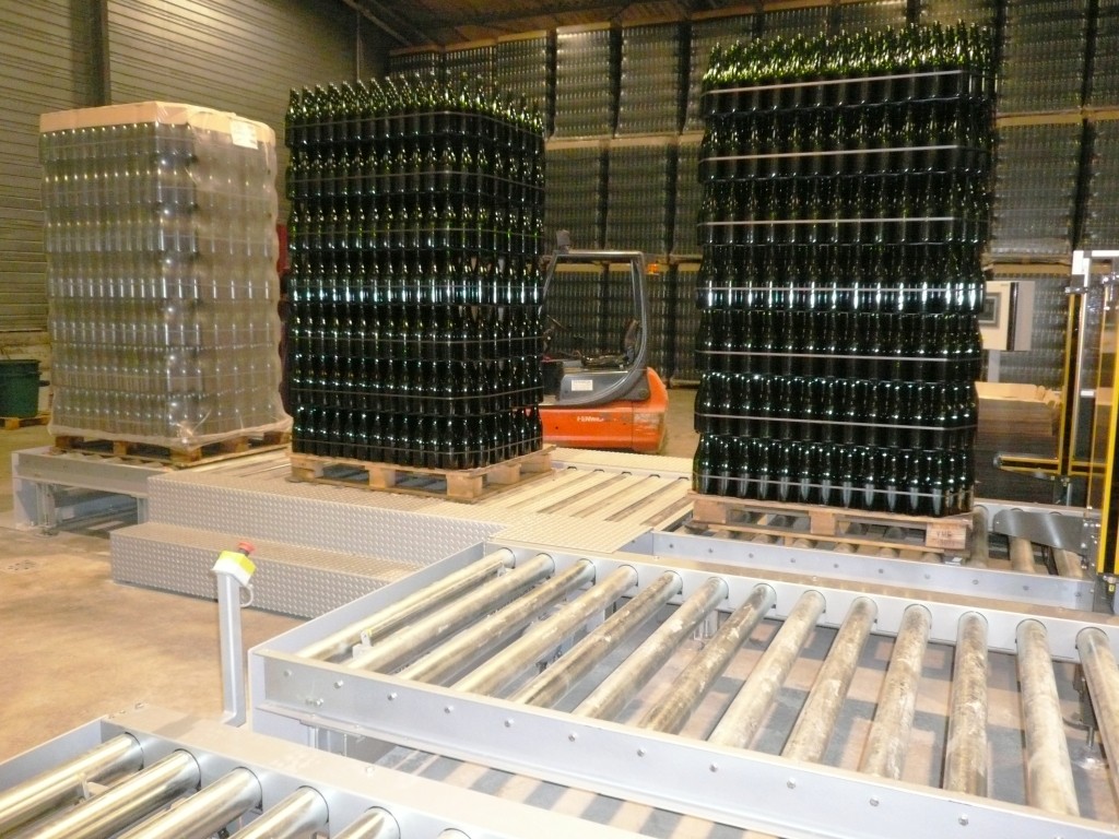 Optimisation des flux logistiques par convoyage automatisé de palettes