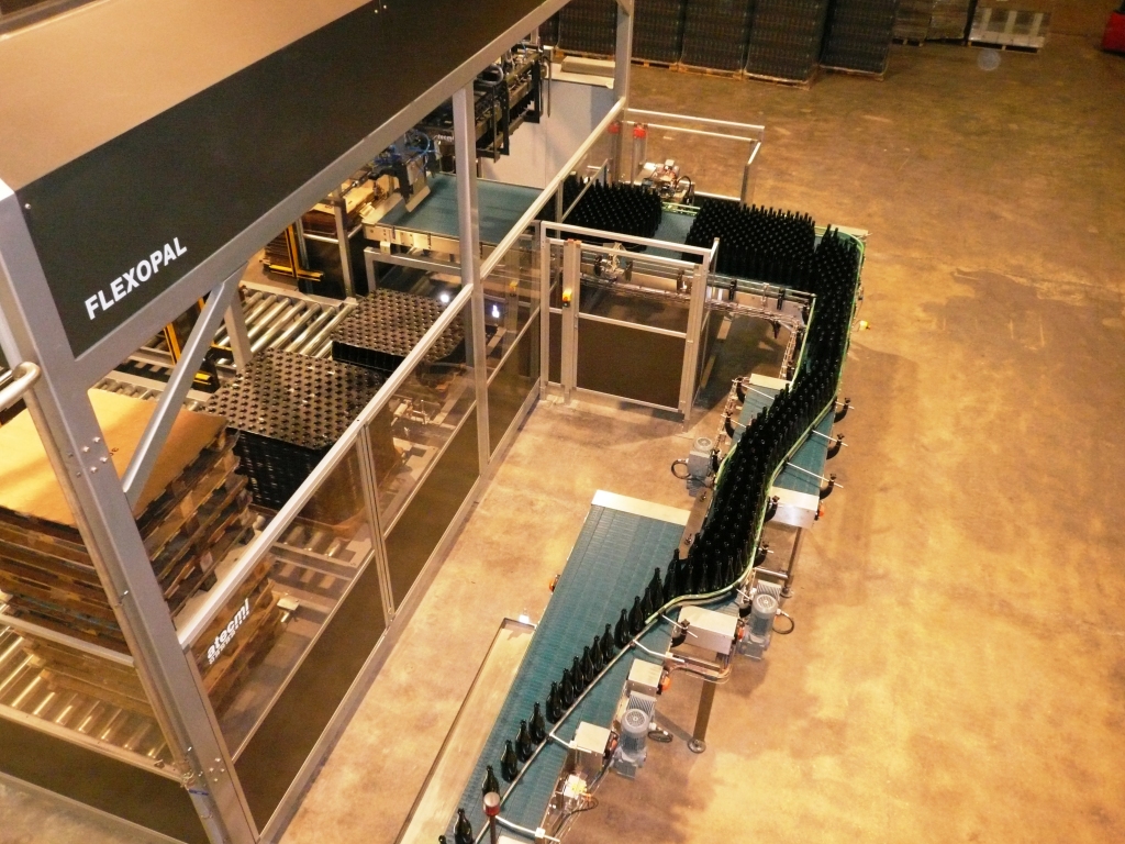 Dépalettisation industrielle adaptée aux contraintes de cadence et de produits